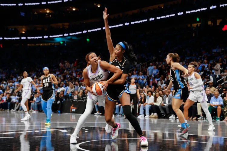 Atlanta tops Golden State, takes 2-1 lead in WNBA Finals